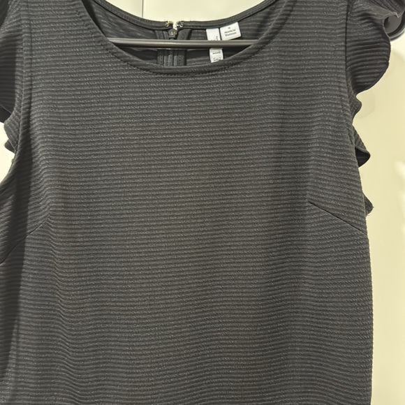 Elle Scallop Flutter Sleeve Dress - Size S - Picture 2 of 6